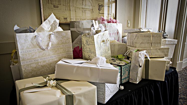 main of There's Plenty of Great Wedding Gift Ideas To Help You Stand Out